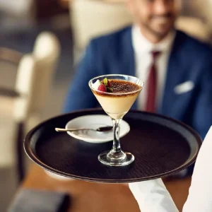 Servicio en restaurante y bares (HOTR064PO)